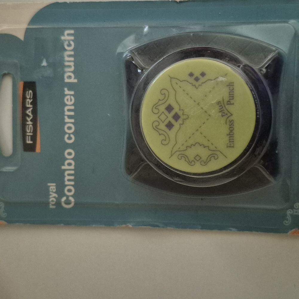 Fiskars Combo Corner Punch